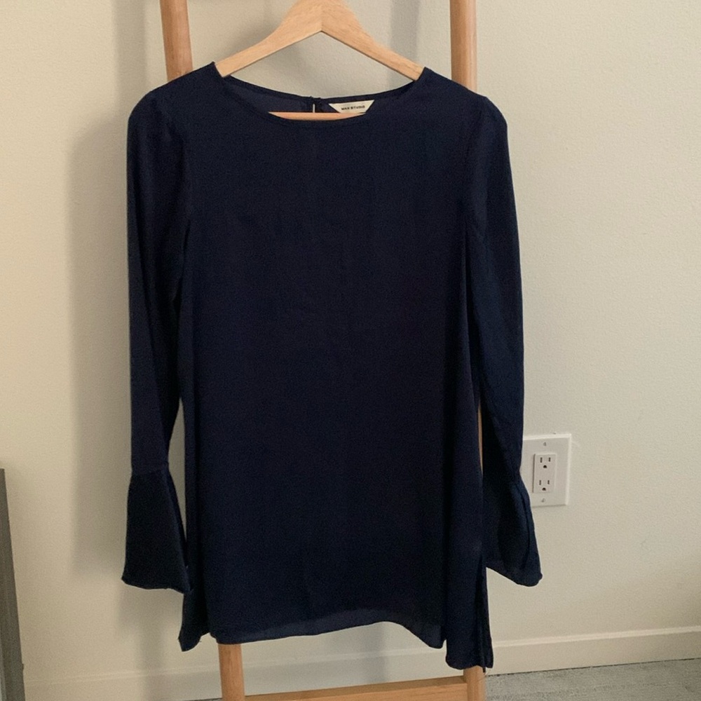 Silky navy Max Studio ruffle bell sleeve blouse, XS